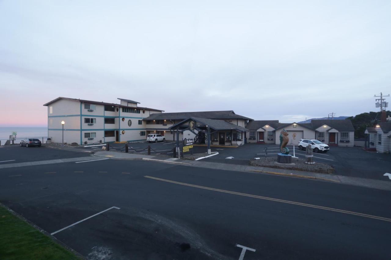 Seahorse Oceanfront Lodging Lincoln City Buitenkant foto